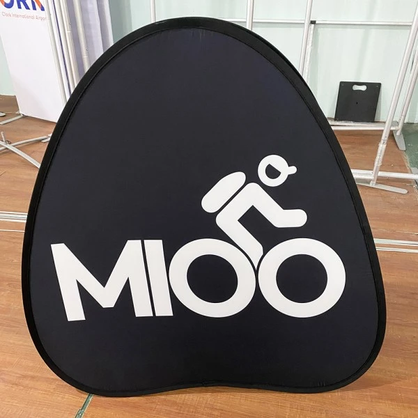 முக்கோண பாப் அப் பேனர்கள் ஏன் நிகழ்வுகள் மற்றும் விளம்பரங்களுக்கு மிகவும் பயனுள்ள வெளிப்புற விளம்பர கருவியாக மாறுகிறது